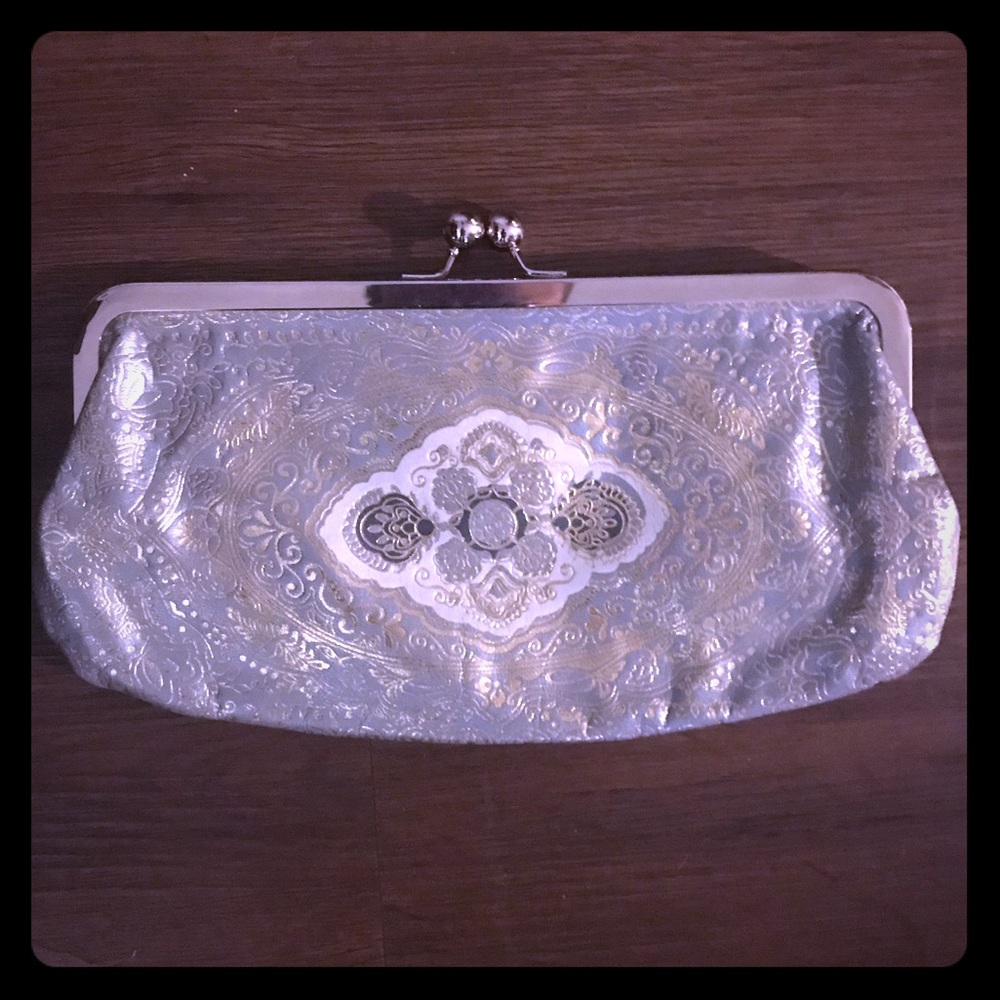 LOFT metallic clutch